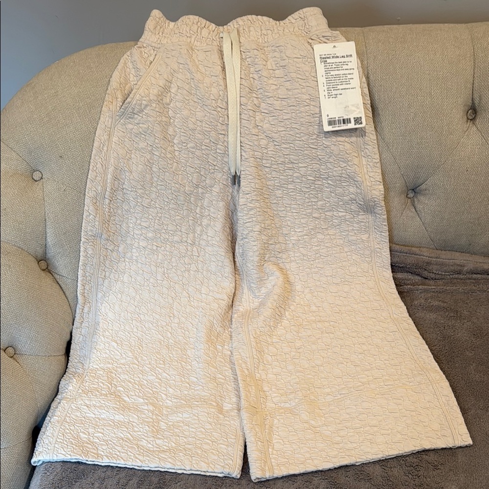 Lululemon Rippled Wide Leg SHR Crop